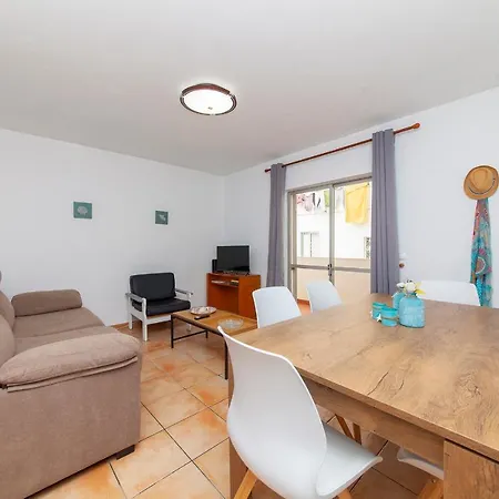 B18 - Village Street Appartamento *